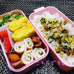 簡単お弁当のおかず、ちくわとチーズのハム巻き